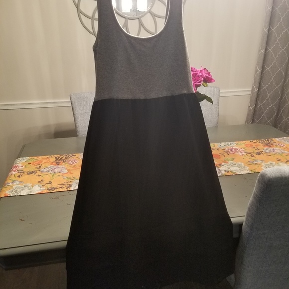 Adorable grey and black dress! - Picture 3 of 4